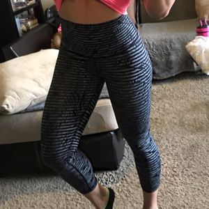 ❌SOLD❌ Lululemon Wunder under rare size 4